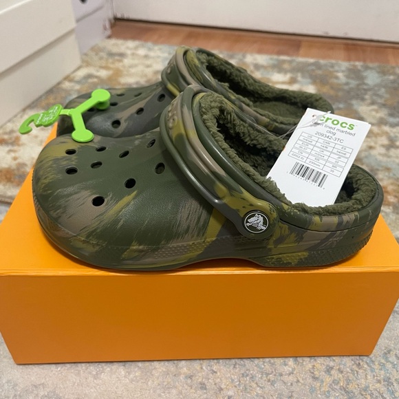 NWT Women’s Size 6 (Euro Sz 36-37) Crocs Ralen Lined Marble Clog In Army Green - Picture 6 of 15